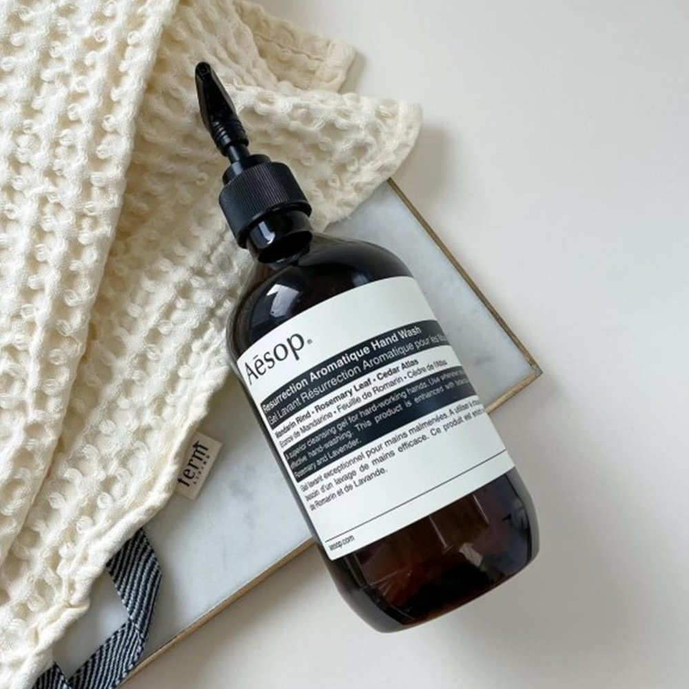 Aesop Resurrection Aromatique Hydrating Hand Wash - Image 4